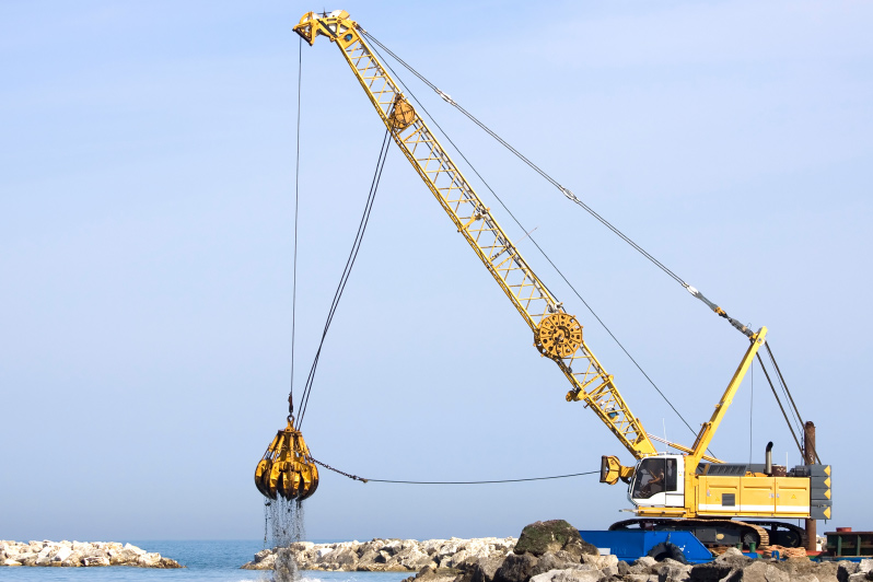 Cranes DubaiEnvironment Remediation